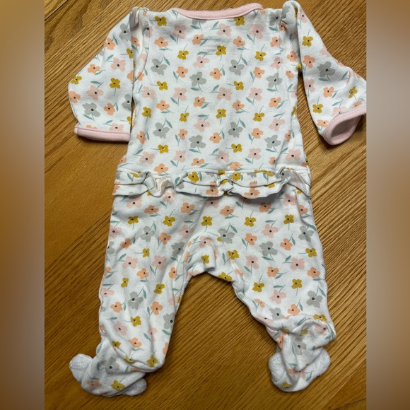 Child of Mine Floral Sleep & Play NB 🛑💲5/$10 - Picture 2 of 3